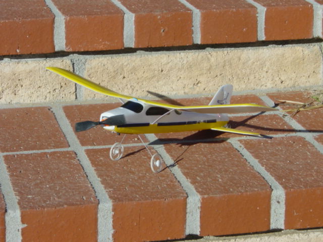 A 30 gram 14 inch RC Flyer