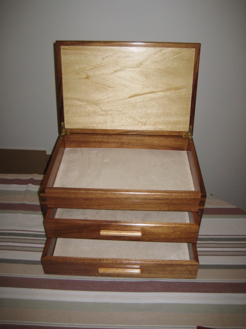Boxes 007